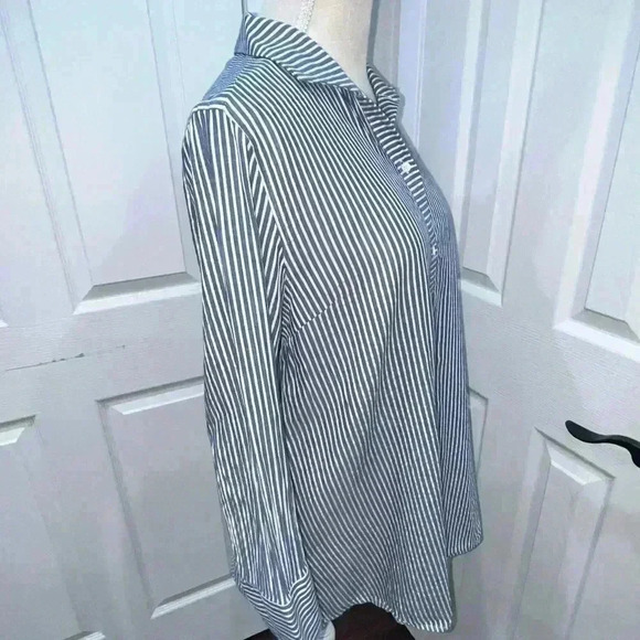 Peck and Peck Button Down,long sleeve shirt, railroad striped, w back tie detail - Picture 6 of 7